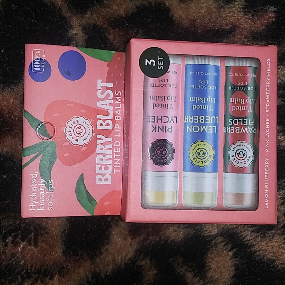 💥🤑WOOLZIES LIP BALM🤑💥